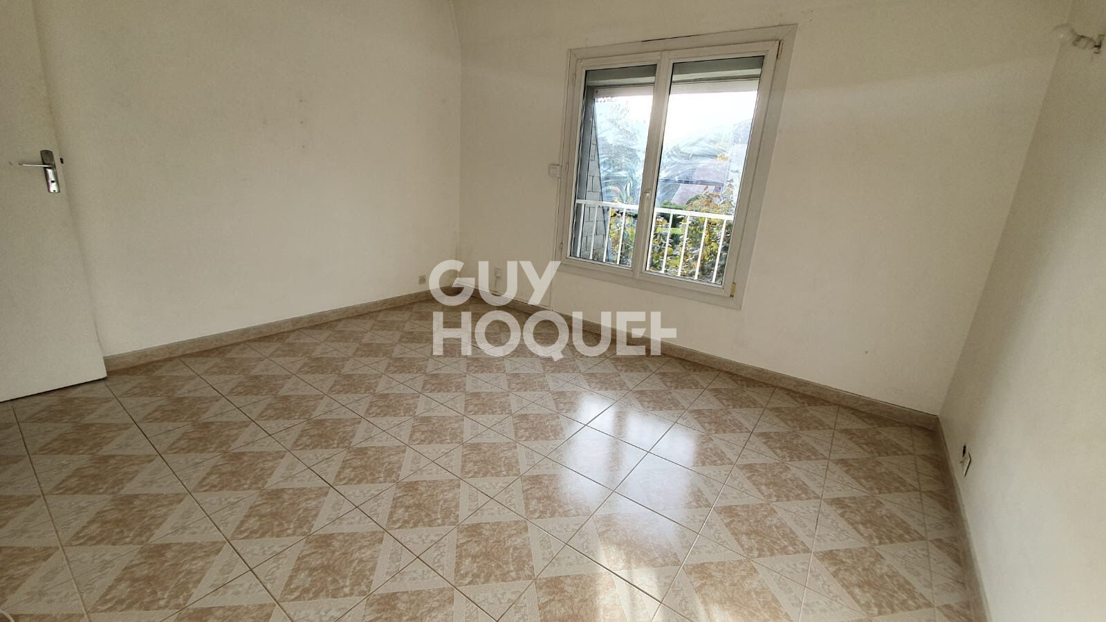 Maison spacieuse à vendre à Clermont - 6 chambres et jardin !