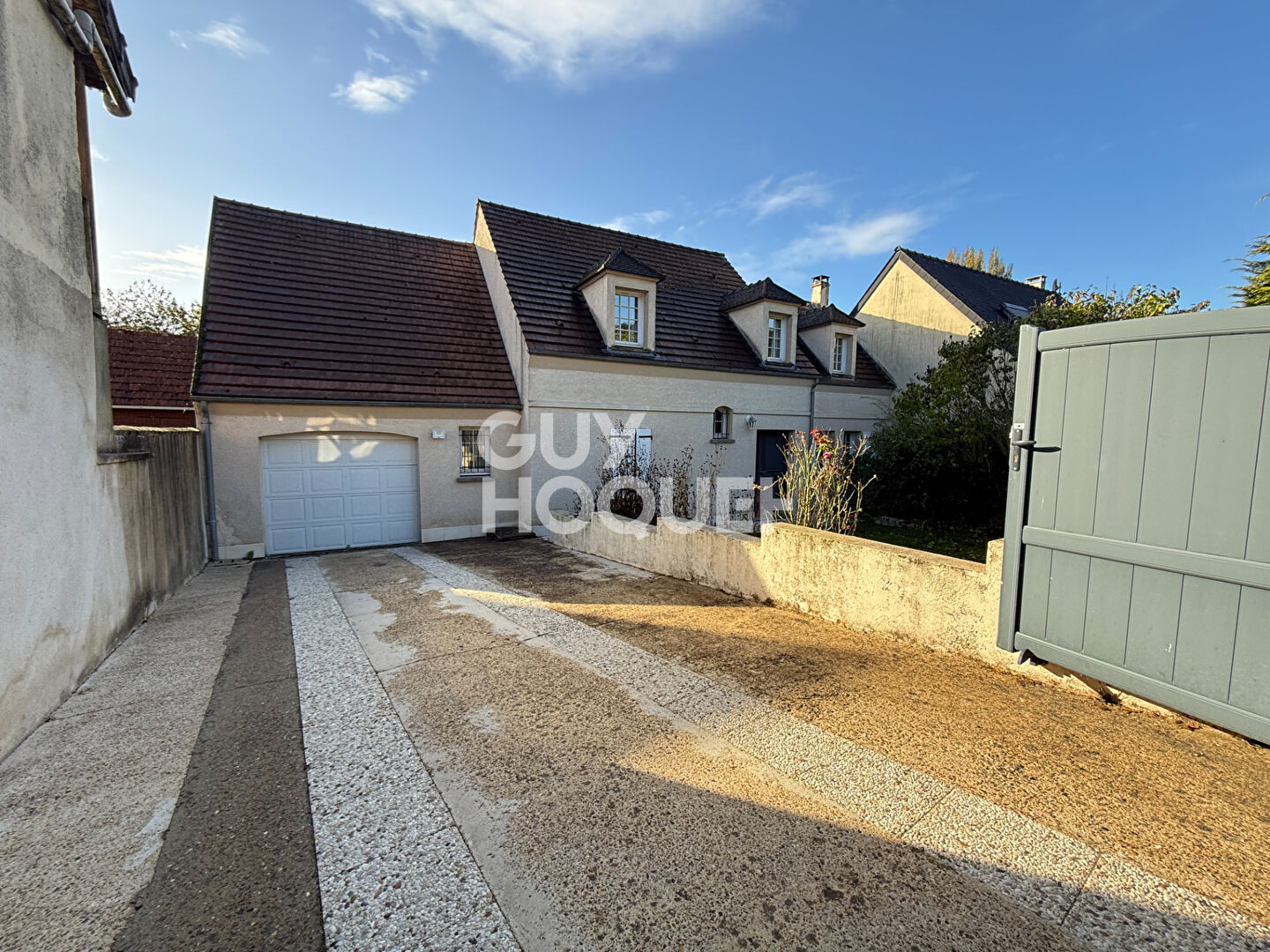 Grande maison familiale 160 m² avec 5 chambres et panneaux solaires . 5 min de Clermont