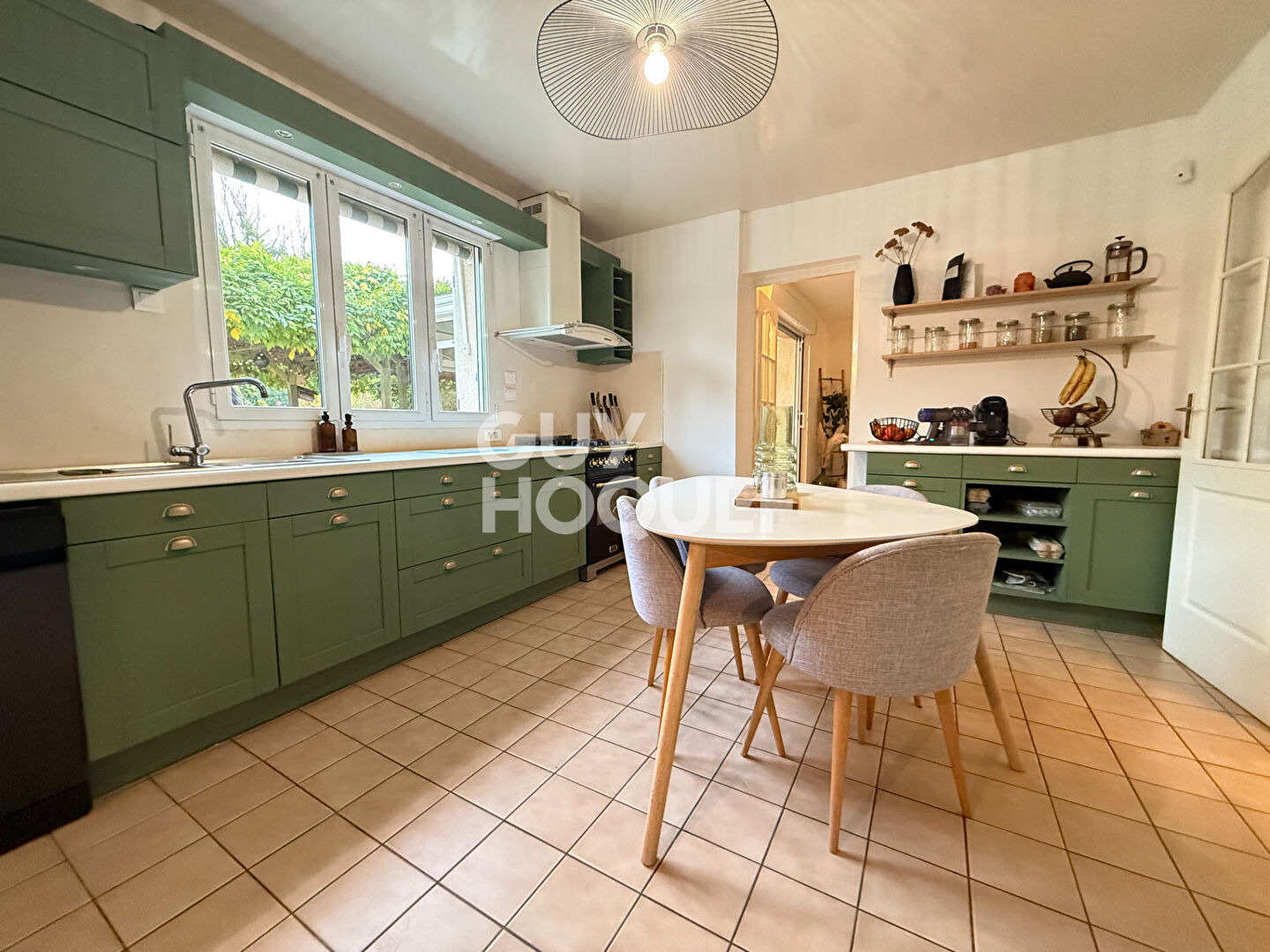 Grande maison familiale 160 m² avec 5 chambres et panneaux solaires . 5 min de Clermont