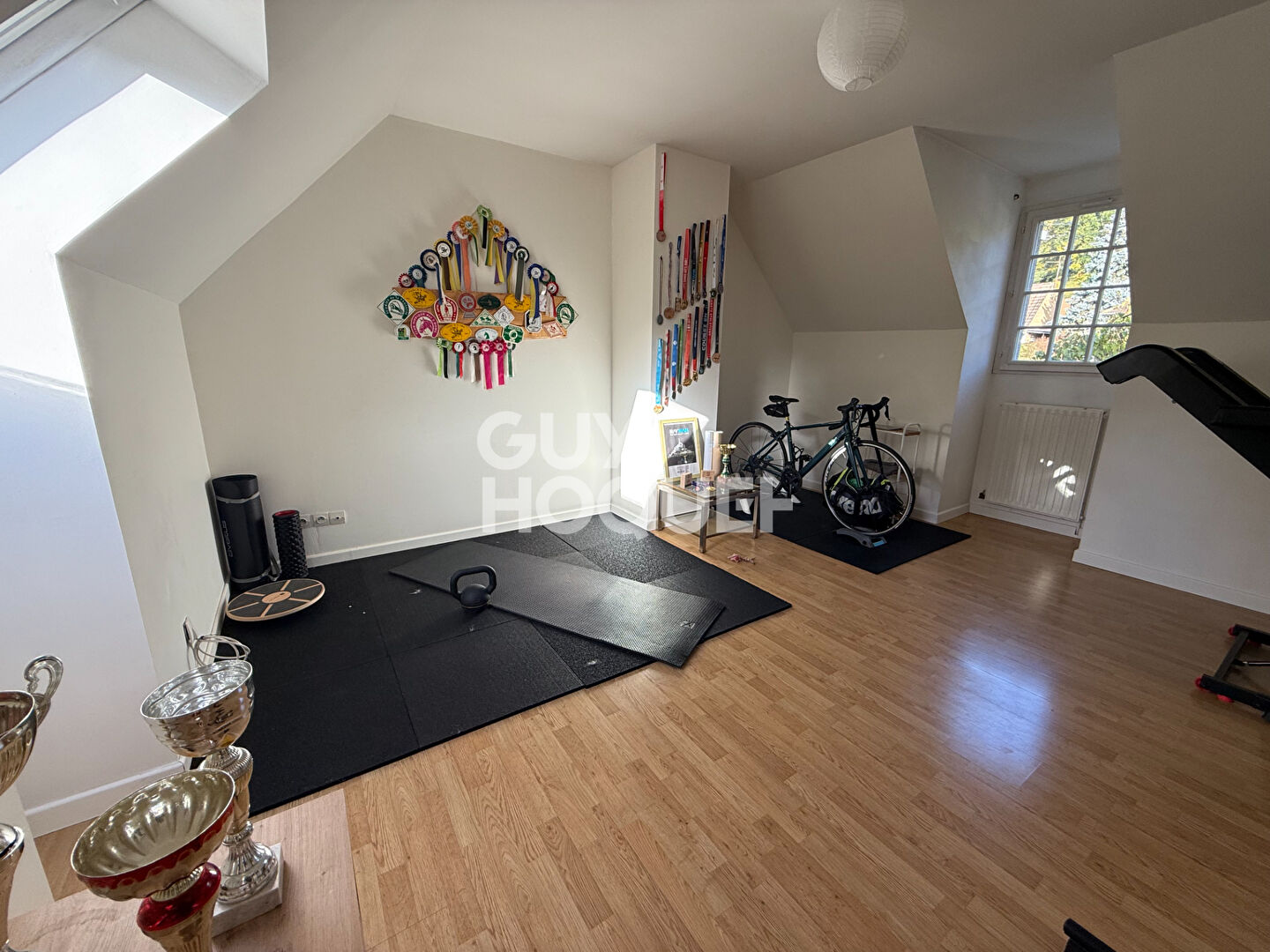 Grande maison familiale 160 m² avec 5 chambres et panneaux solaires . 5 min de Clermont