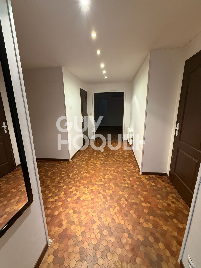 Maison 7 pièces avec jardin