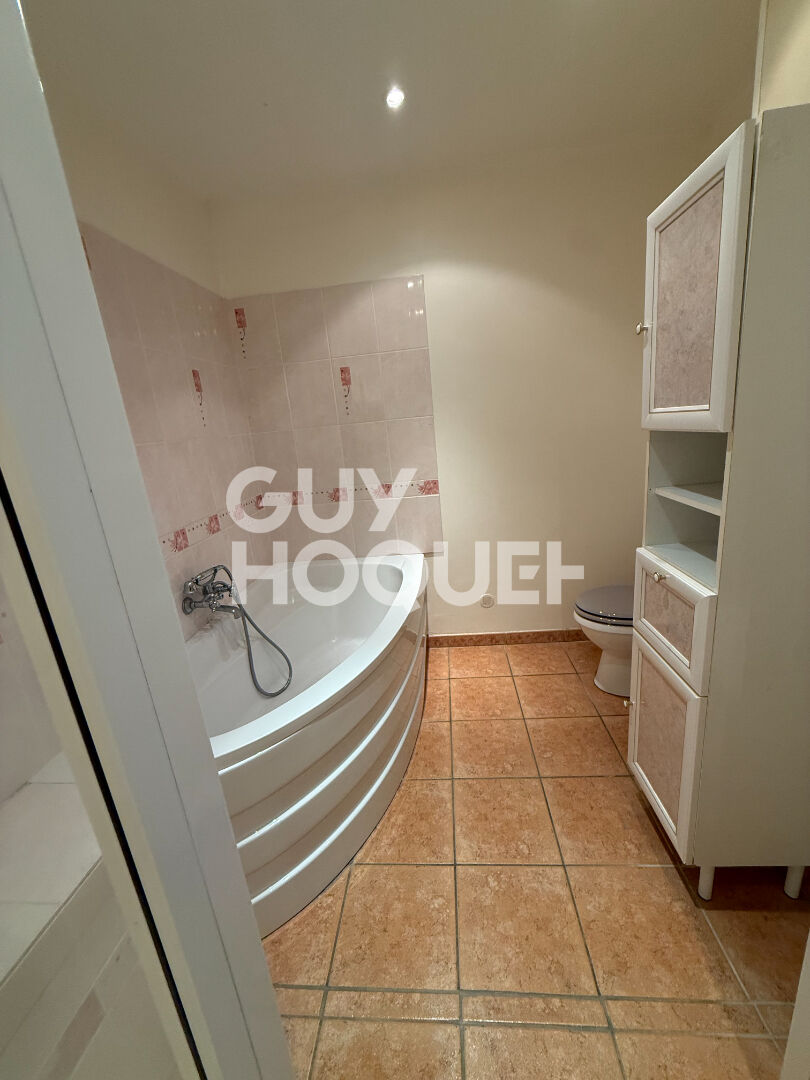 Maison 7 pièces avec jardin