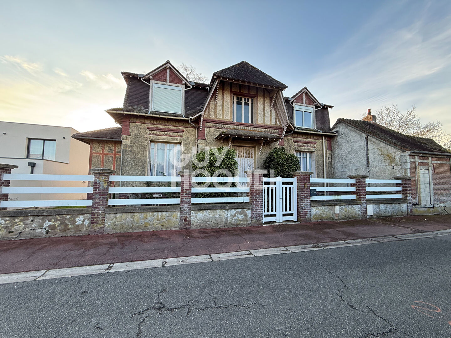Maison bourgeoise à vendre à Agnetz - Un potentiel à exploiter !