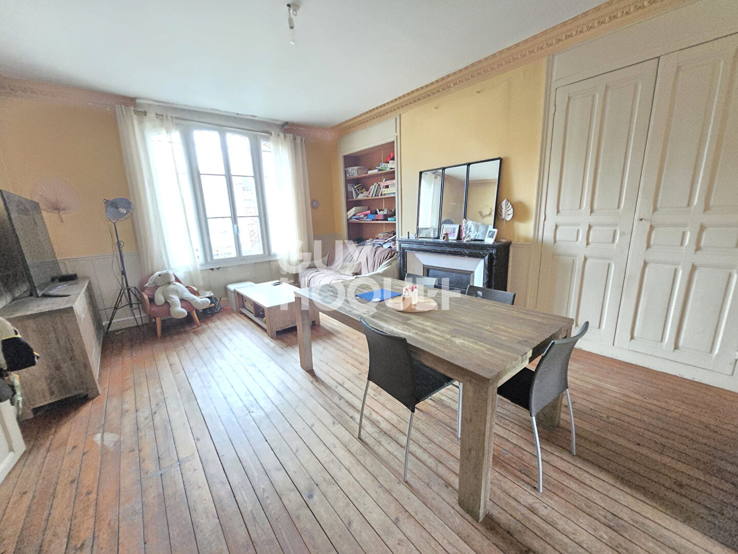 Maison bourgeoise avec seconde habitation- fort potentiel- La Neuville en hez.