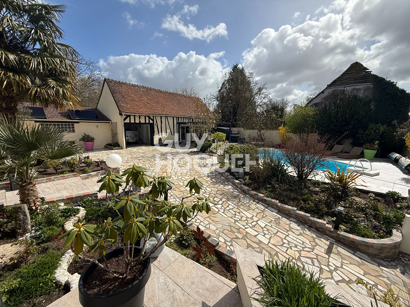 Exceptionnelle Longère de Prestige à Vendre - 6 Pièces, Piscine, Grand Standing