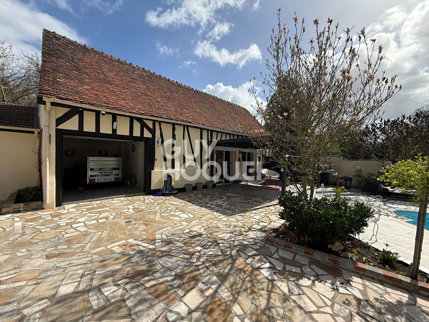 Exceptionnelle Longère de Prestige à Vendre - 6 Pièces, Piscine, Grand Standing