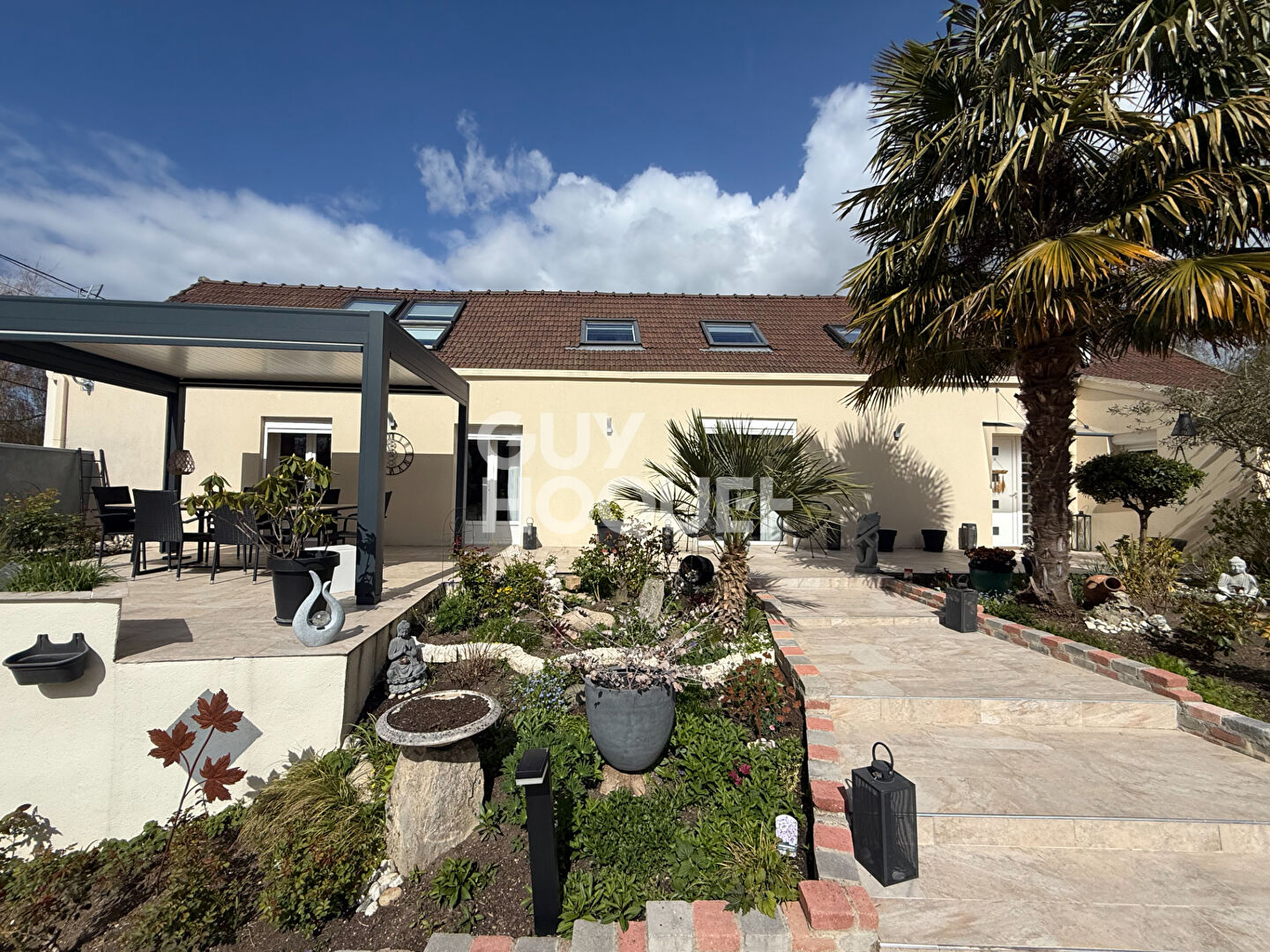 Exceptionnelle Longère de Prestige à Vendre - 6 Pièces, Piscine, Grand Standing