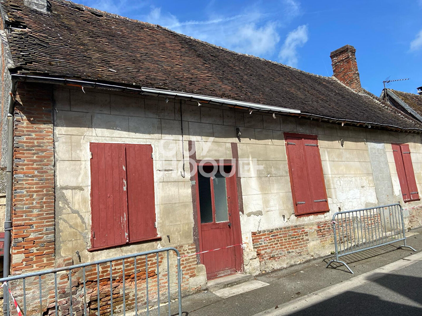 Maison à rénover de 4 pièces avec fort potentiel à La Neuville-en-Hez