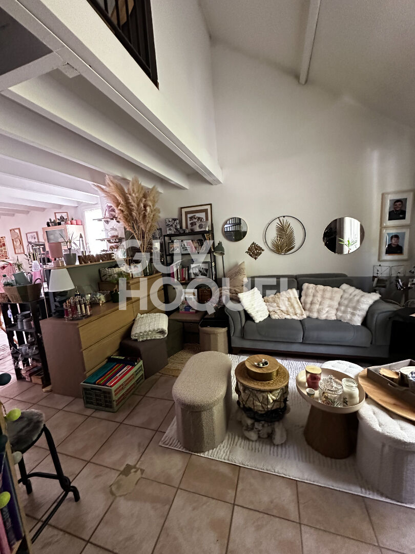 Exclusivité - Charmant duplex de 2 pièces à vendre à Clermont centre.