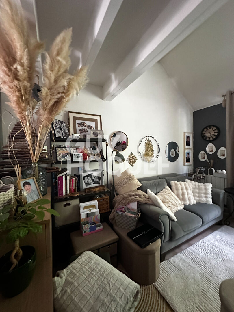 Exclusivité - Charmant duplex de 2 pièces à vendre à Clermont centre. — photo 5