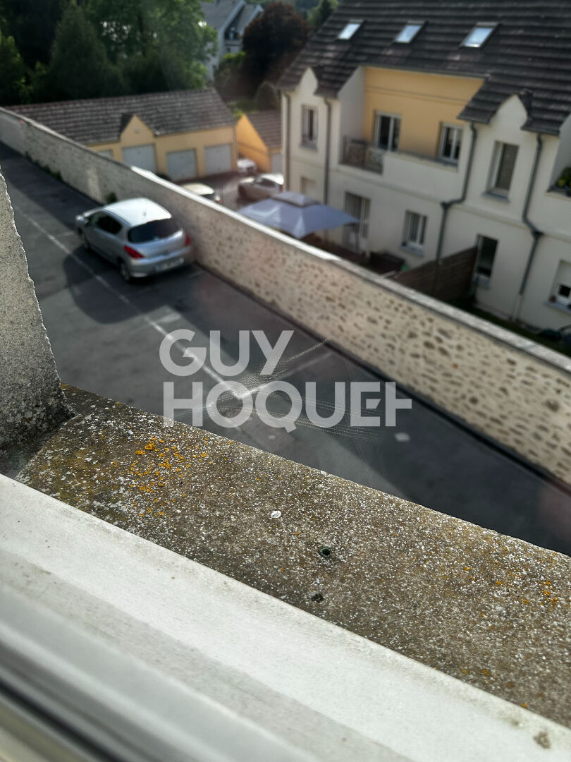 Exclusivité - Charmant duplex de 2 pièces à vendre à Clermont centre.