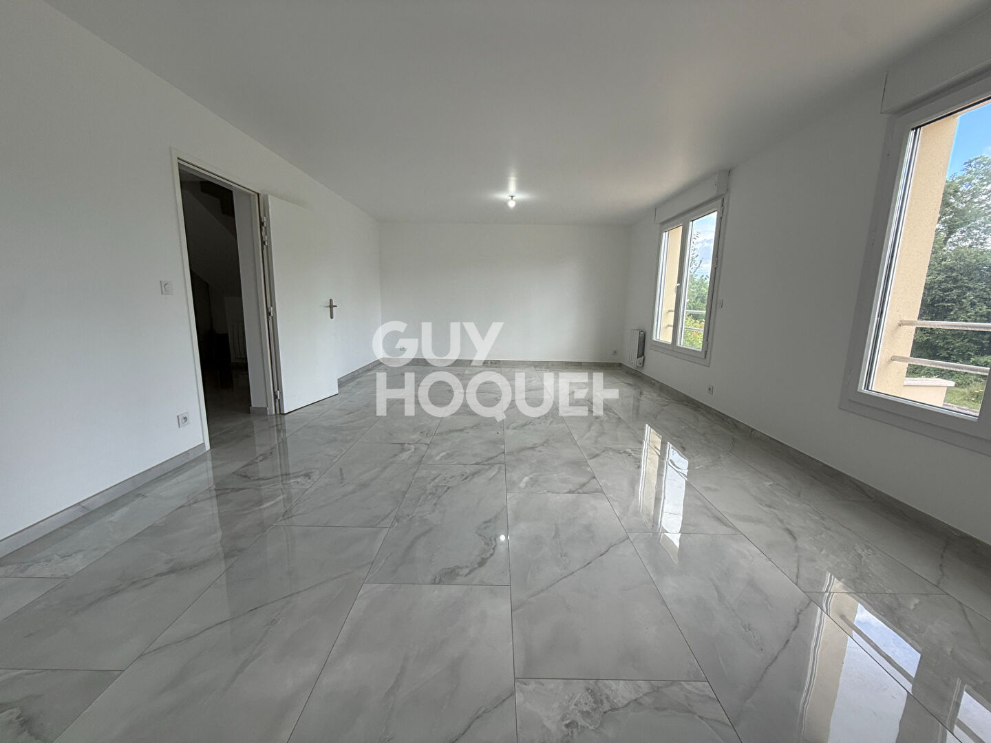 LAIGNEVILLE,  MAISON RÉCENTE DE 157 M² AVEC SOUS-SOL TOTAL
