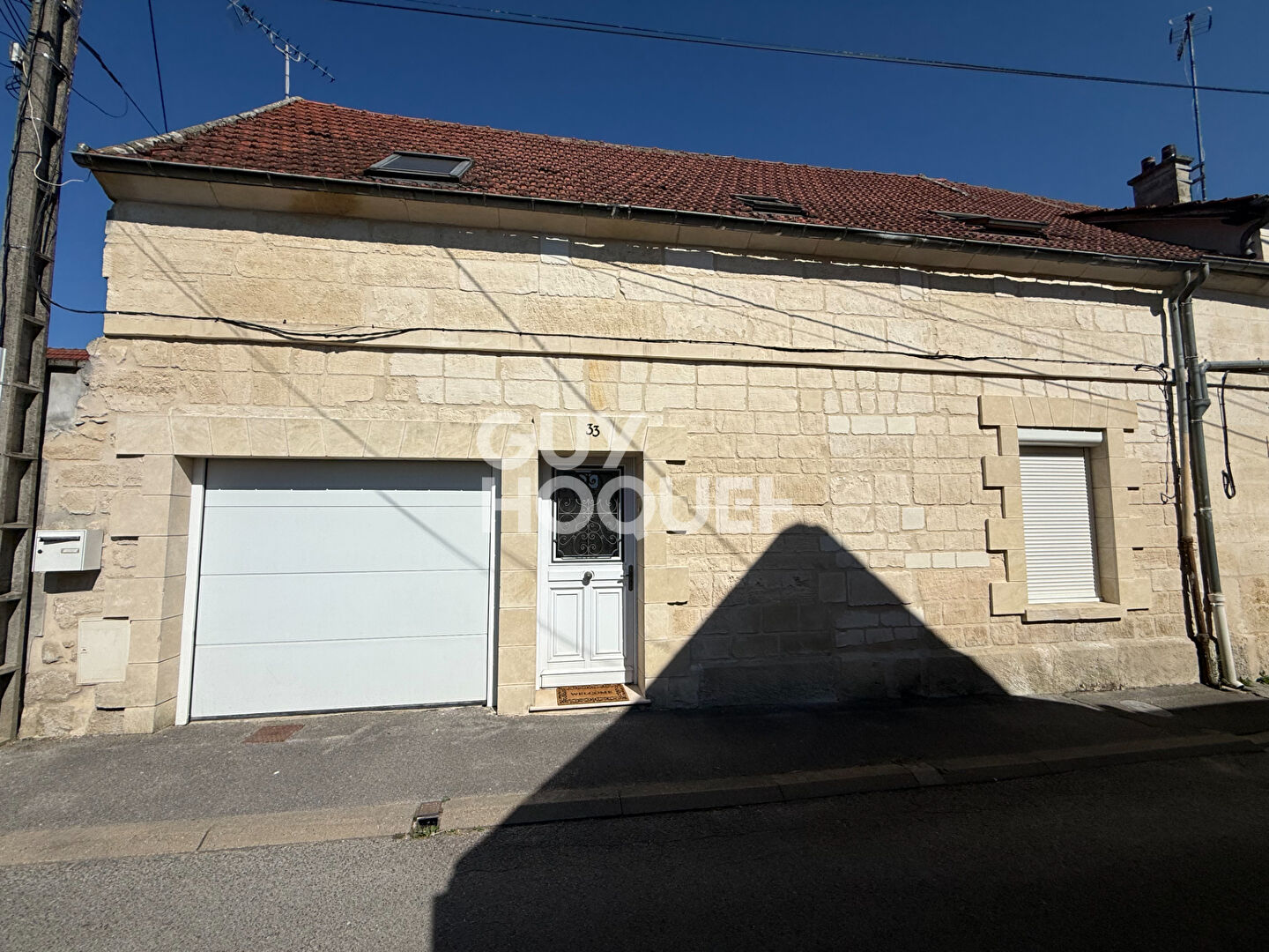 Maison en pierre à Laigneville 229 500 — photo 1
