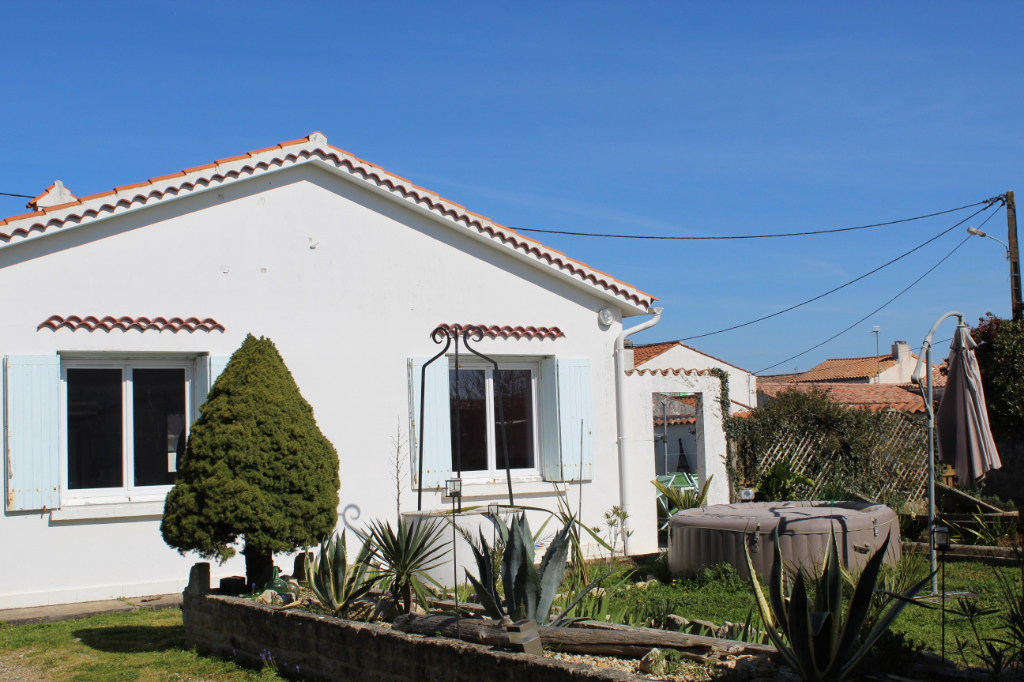 LE CHATEAU D OLERON : maison T4 en vente