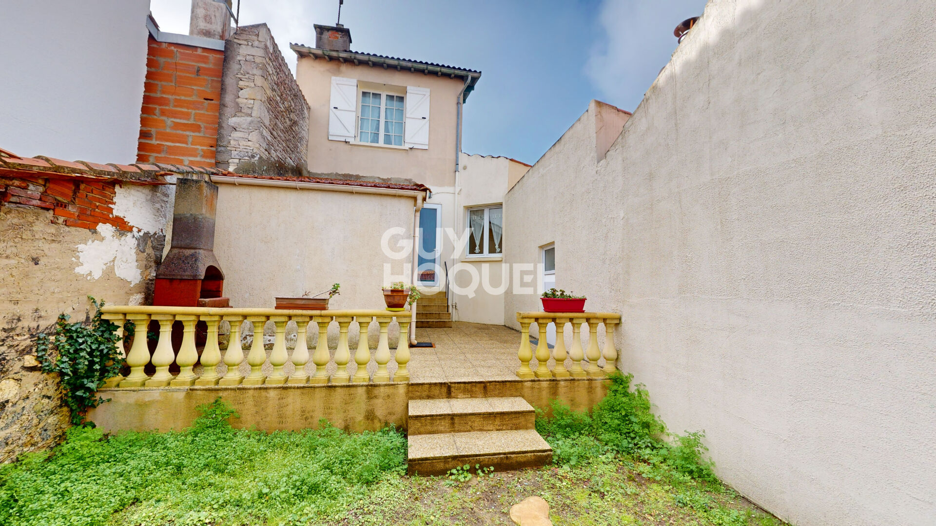 QUARTIER CALME - MAISON 5 PIÈCES AU CALME - GARAGE- JARDIN- CENTRE BOURG