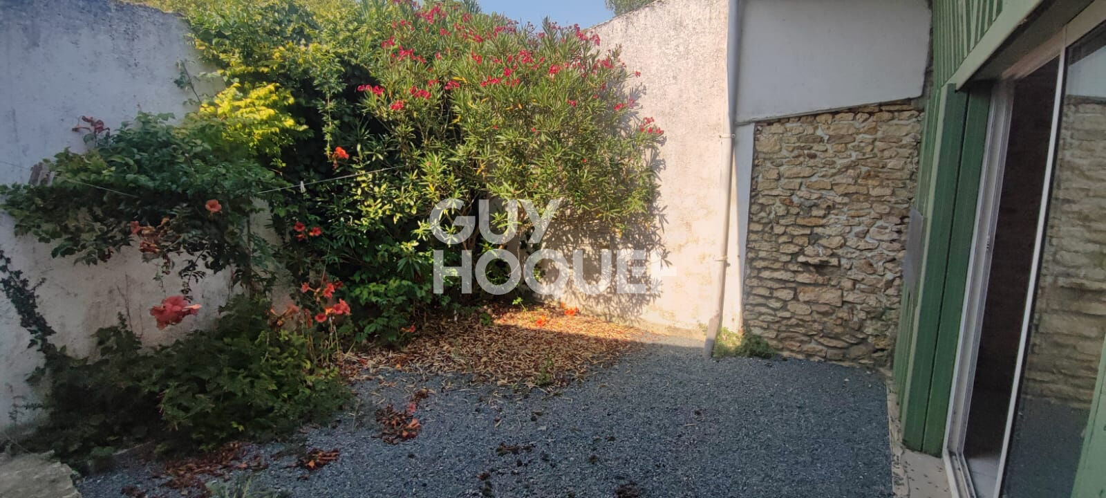 Charmante Maison à Vendre à Saint Georges d'Oléron - 4 Chambres et Grand Terrain !