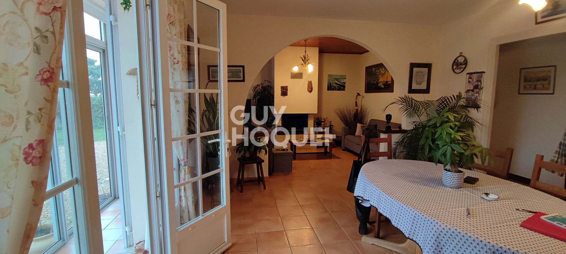 VENTE : maison T4 (108 m²) à LA BREE LES BAINS