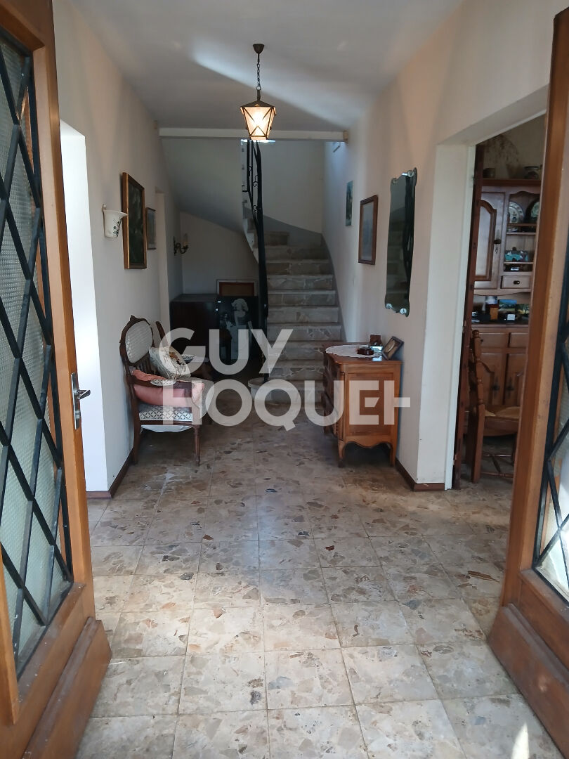 GRANDE MAISON Saint Pierre D Oleron, 10P, 5ch, 164m² SAINT PIERRE D OLERON