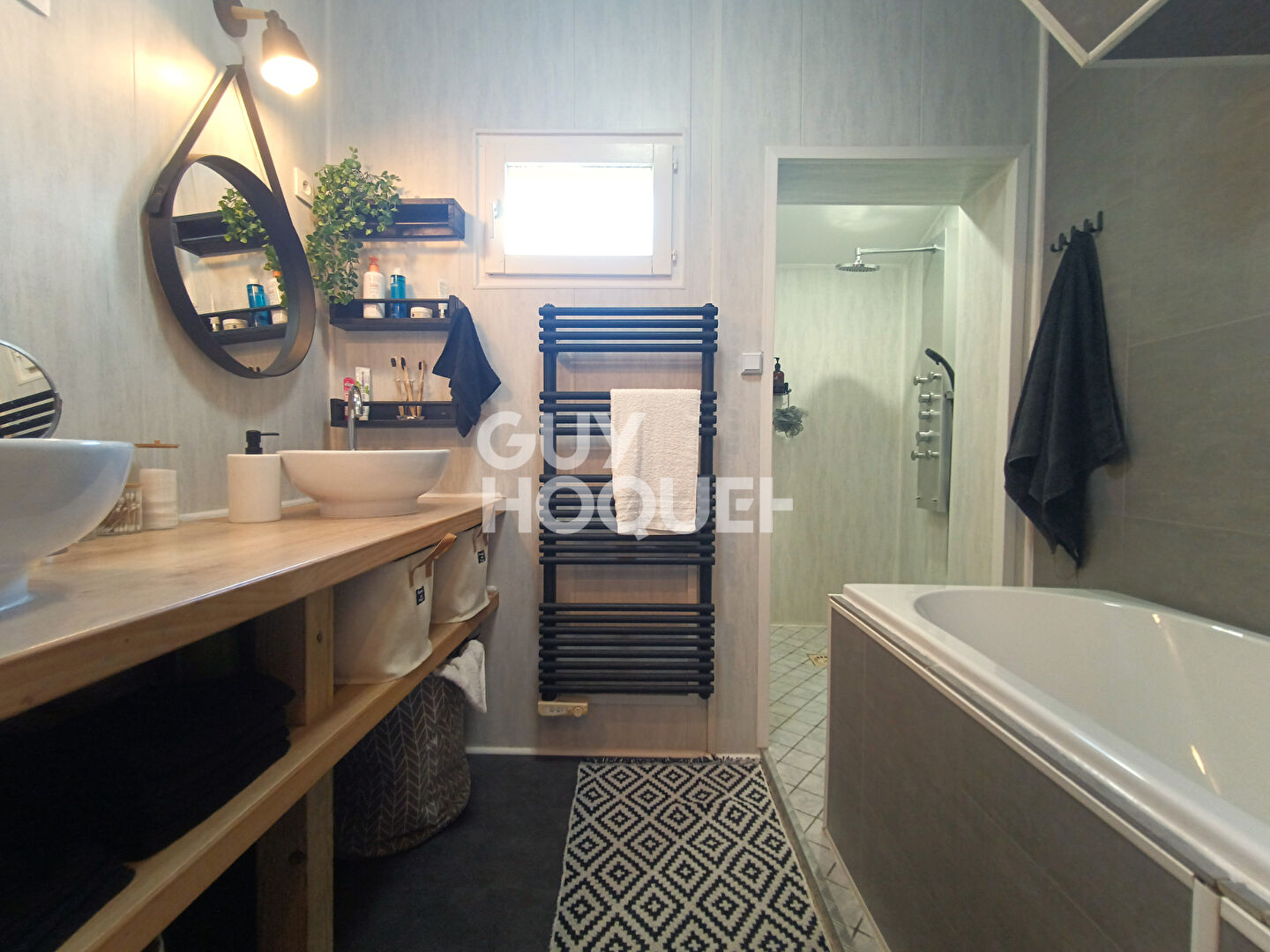 Grande maison familiale + grand chai à rénover - Sauzelle - 1km de la plage