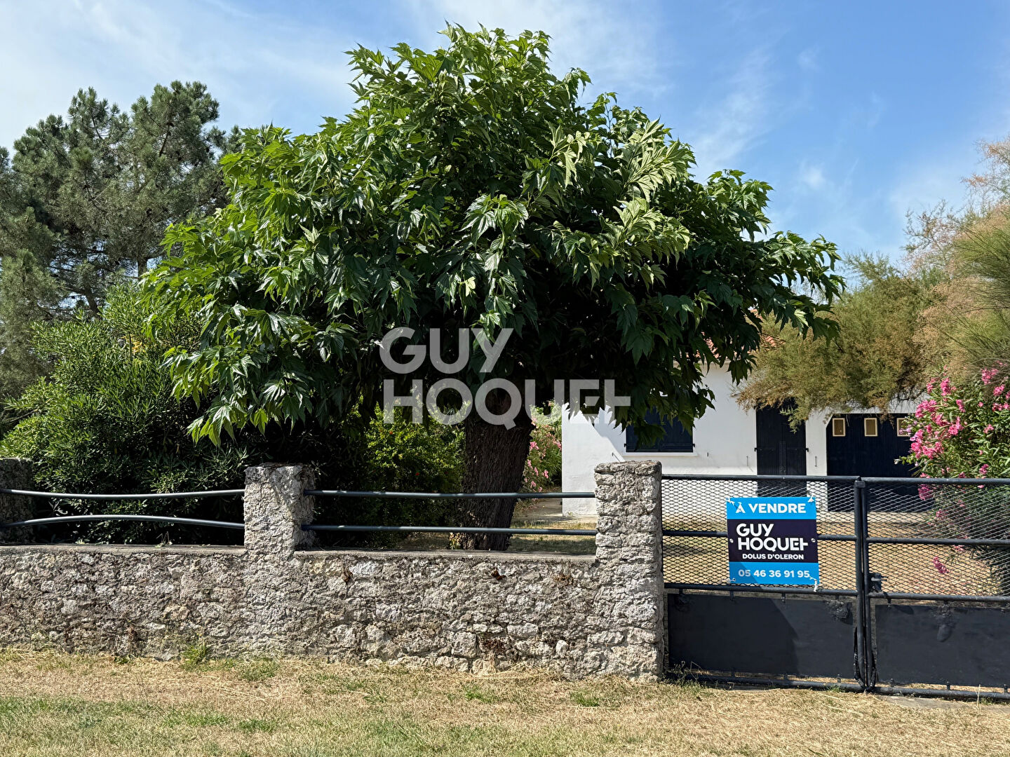Charmante Maison à Vendre à LE GRAND VILLAGE PLAGE - Idéale pour Résidence Secondaire !