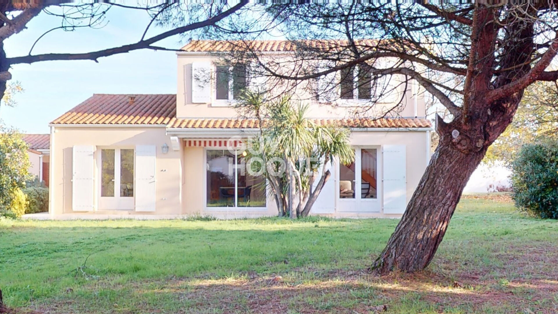 Belle Maison Familiale à vendre à La Rémigeasse- 4 chambres et à 500m de la Plage !
