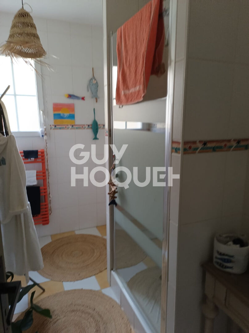 Charmante Maison à Vendre à Dolus d'Oléron - 3 chambres et terrasse Spacieuse !