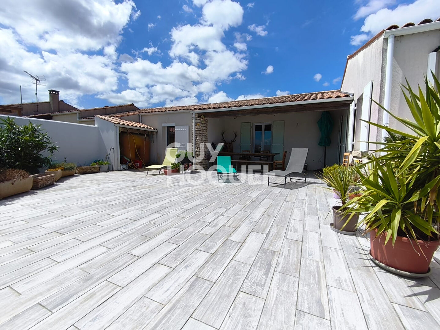 Maison Dolus D'Oleron - 5 pièces - 107 m2 avec grand et beau terrain