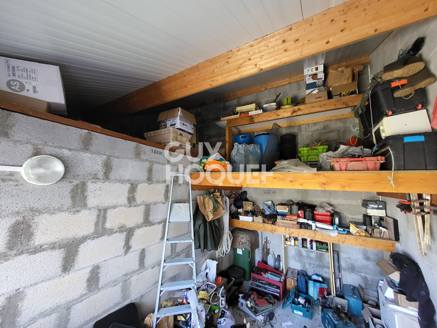 Entrepôt avec la maison à vendre de 168 m²  et 65 m2 à Saint-Denis-d'Oléron