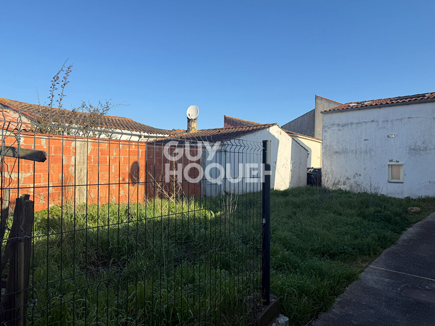 Terrain AVEC PERMIS DE CONSTUIRE à vendre de 94 m² au Grand-Village-Plage - Réf 12348