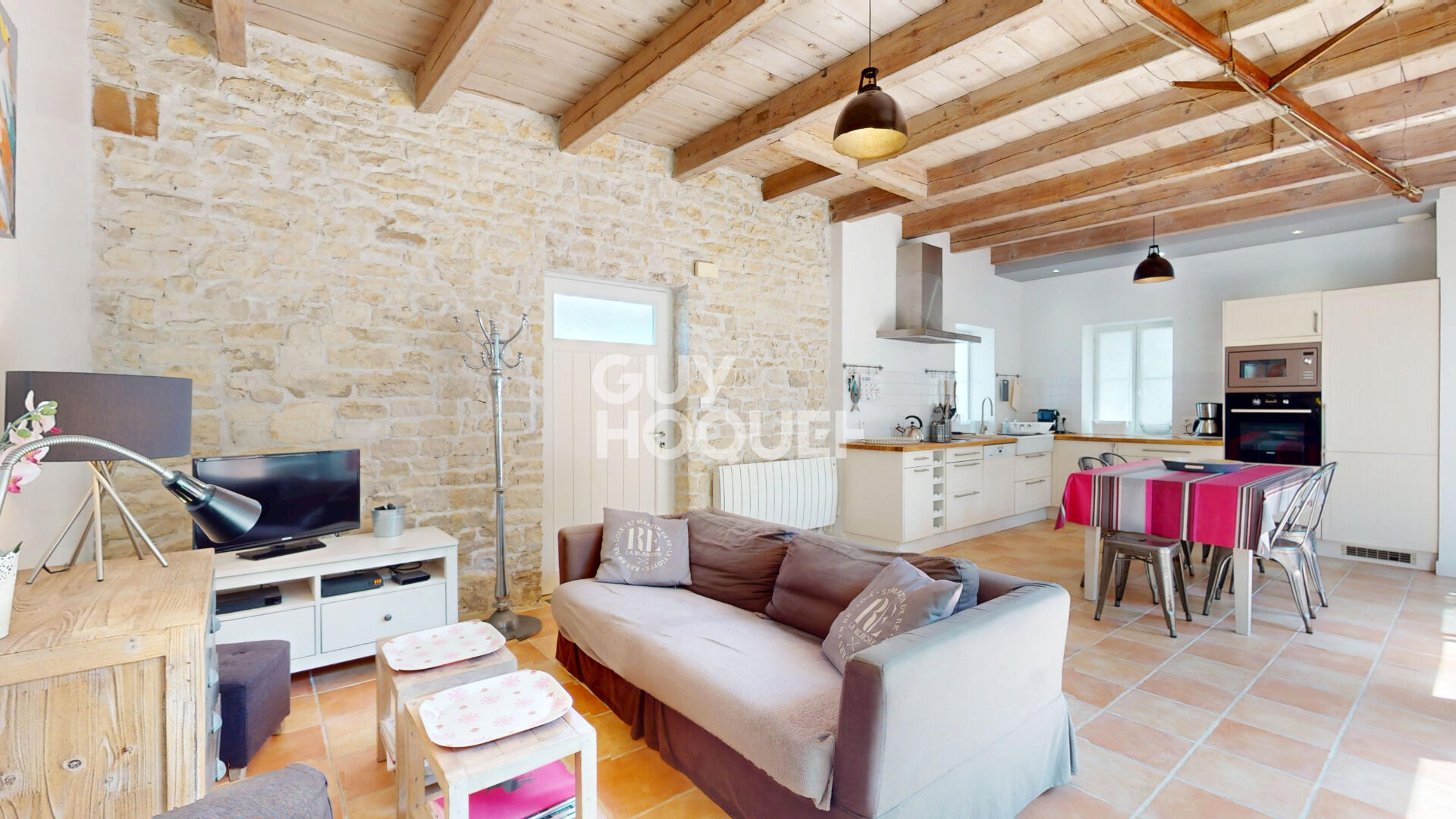 A vendre - Sainte-Marie-de-Ré - Maison de charme avec cour paysagée