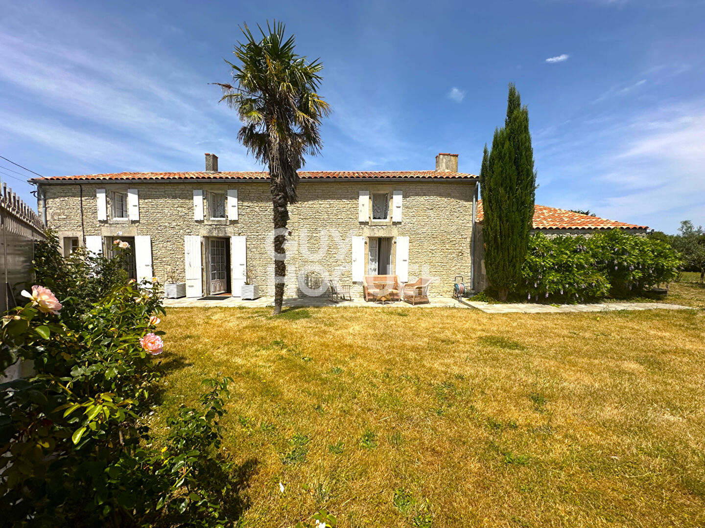 Maison spacieuse à vendre à Saint Jean de Liversay - Une opportunité à ne pas manquer !