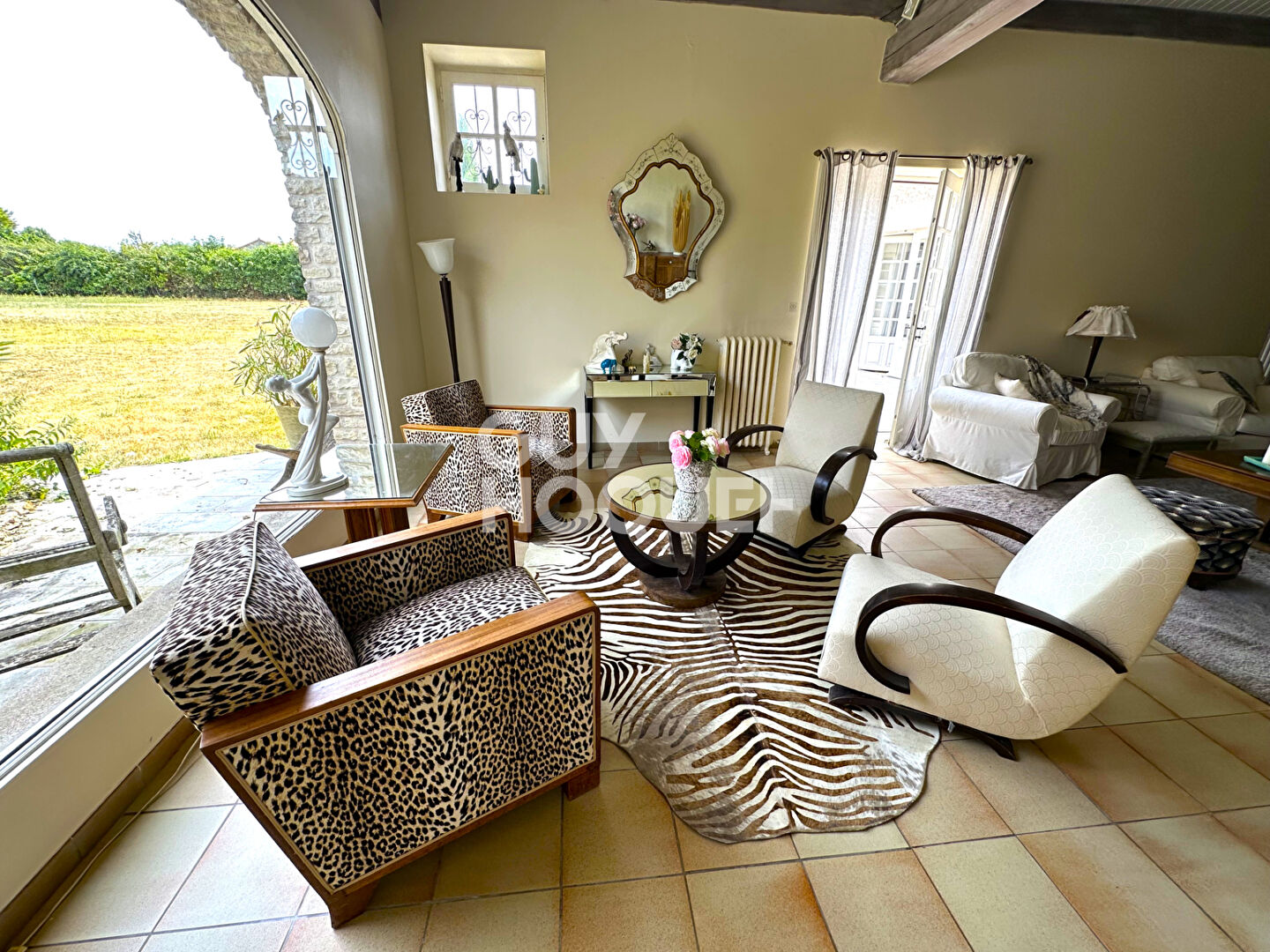 Maison spacieuse à vendre à Saint Jean de Liversay - Une opportunité à ne pas manquer !