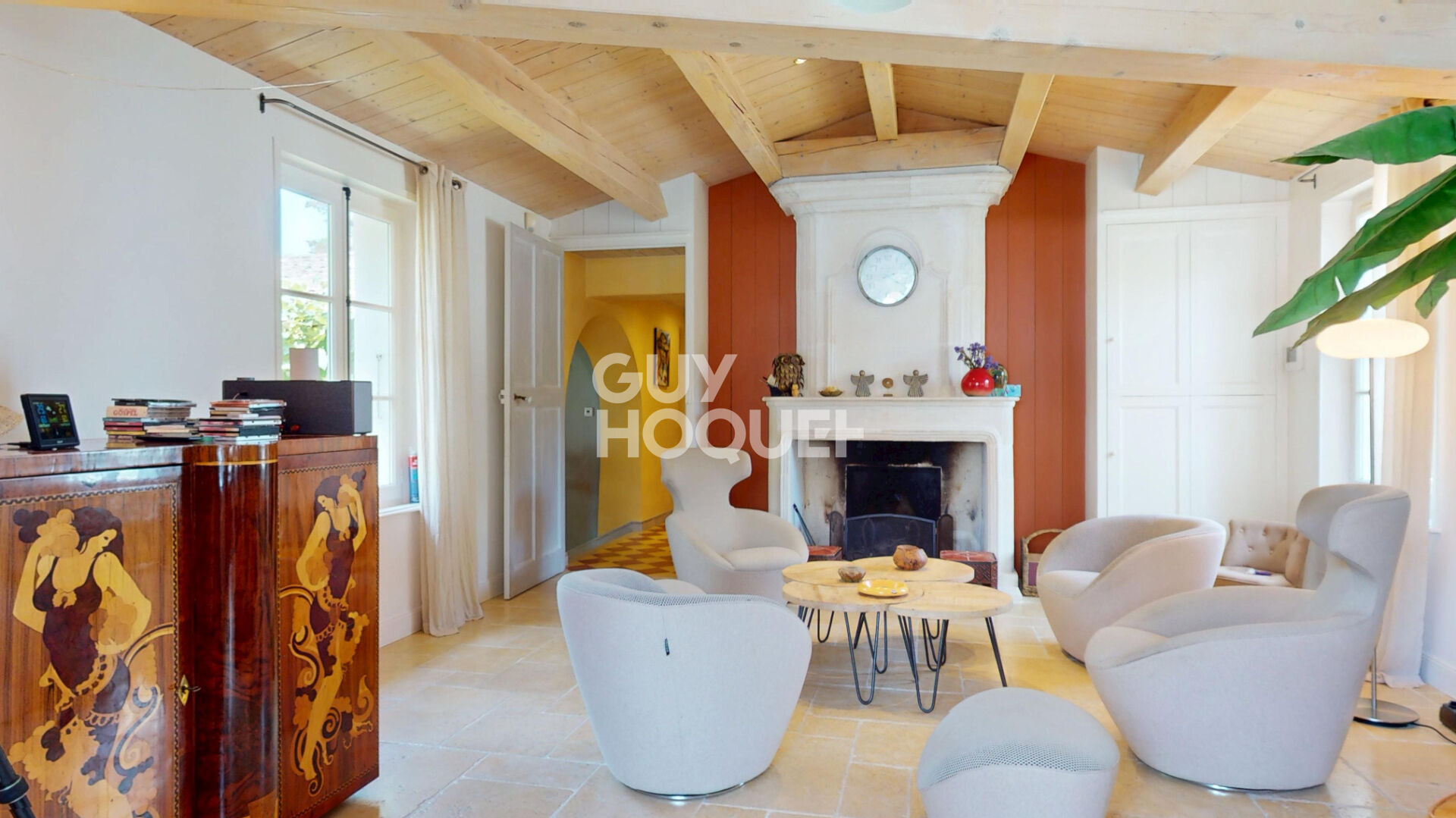 "Rivedoux-Plage : L'élégance en bord de mer, une demeure d'exception sur l'île de Ré"