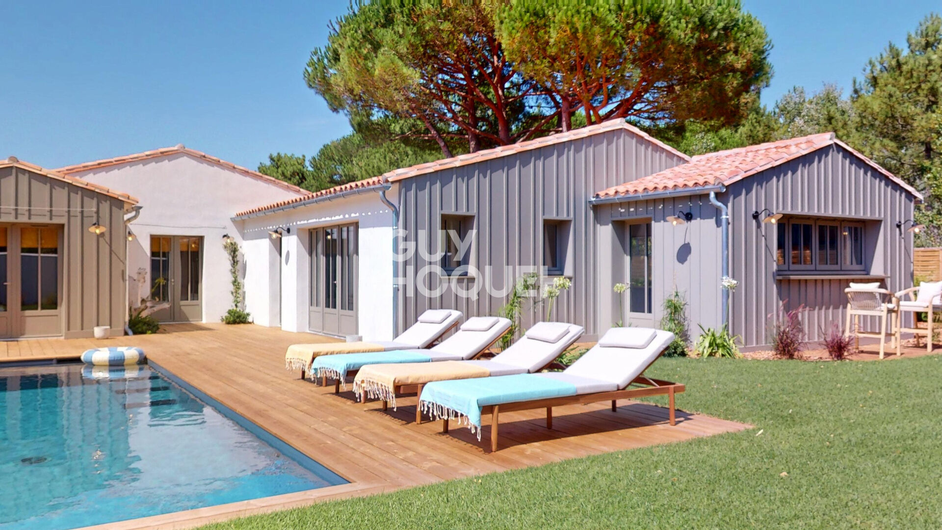 Le Bois-Plage-en-Ré. Maison d'exception : le parfait équilibre entre plages et commerces