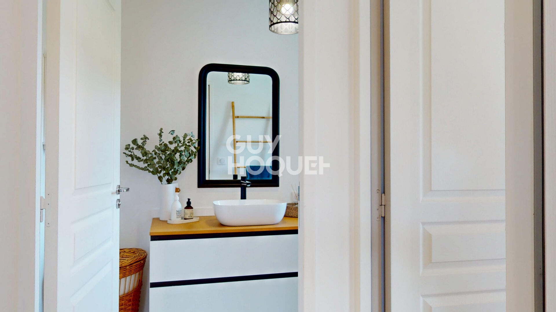 Maison de rêve à La Flotte - Un havre de paix à vendre