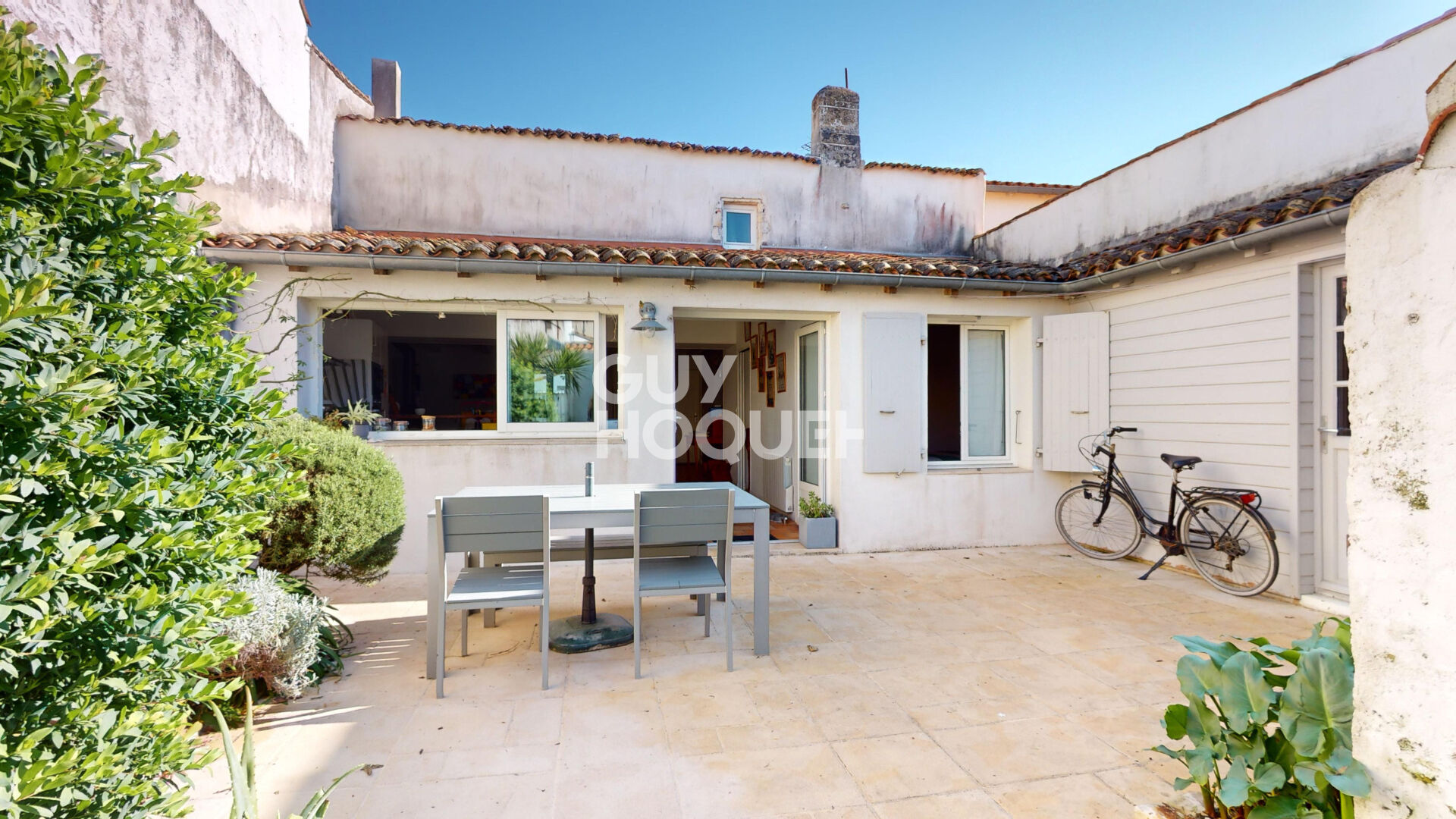 Maison de charme à Loix ? entre calme et authenticité