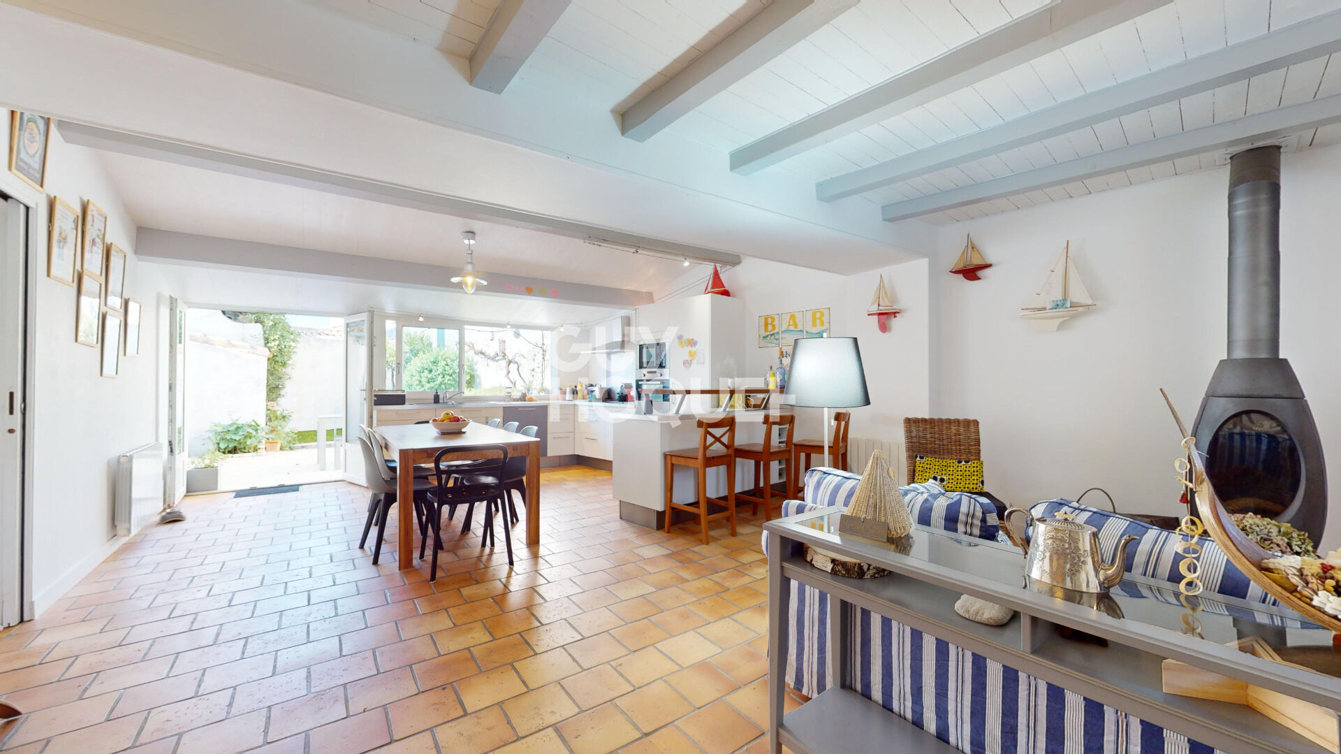 Maison de charme à Loix ? entre calme et authenticité