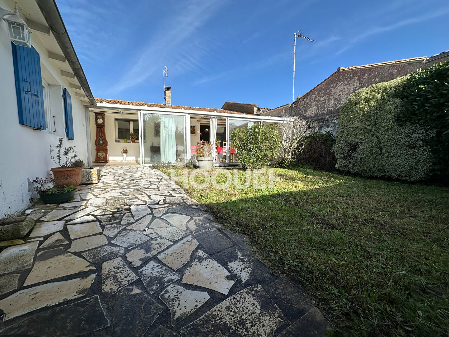 Exclusivité  Maison de charme en plein centre de La Flotte
