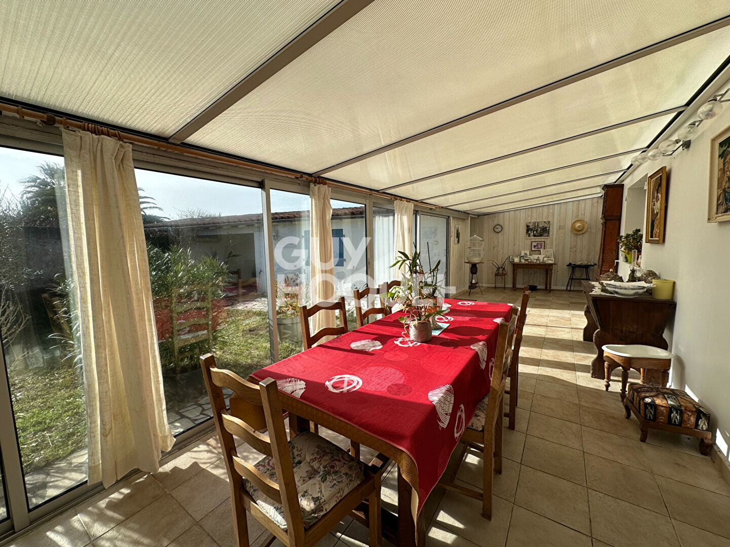 Exclusivité  Maison de charme en plein centre de La Flotte