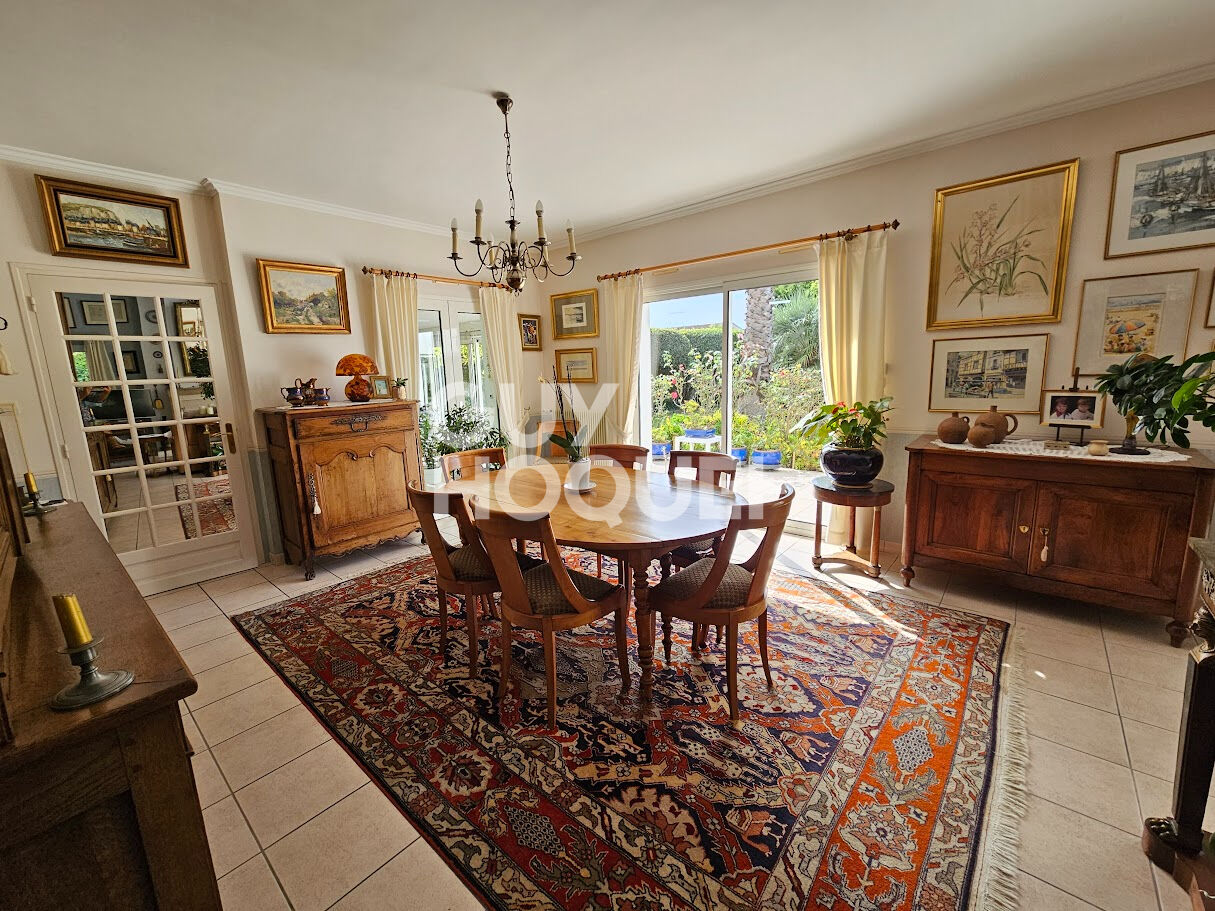 Maison familiale avec piscine et potentiel de division à Sainte-Marie-de-Ré