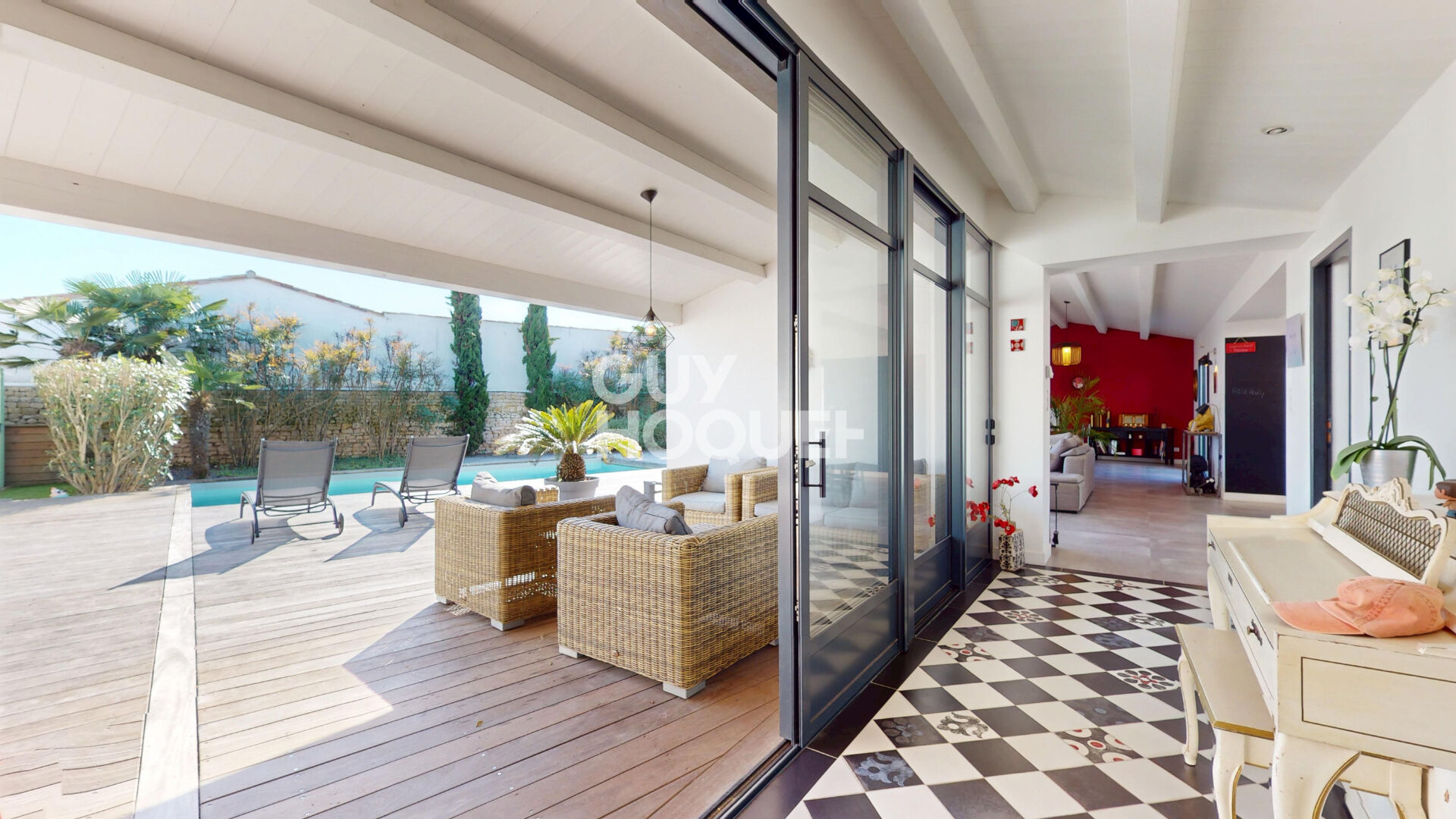 Maison d'Exception à Vendre à Sainte-Marie-de-Ré - 7 Pièces, 215 m², 5 Chambres