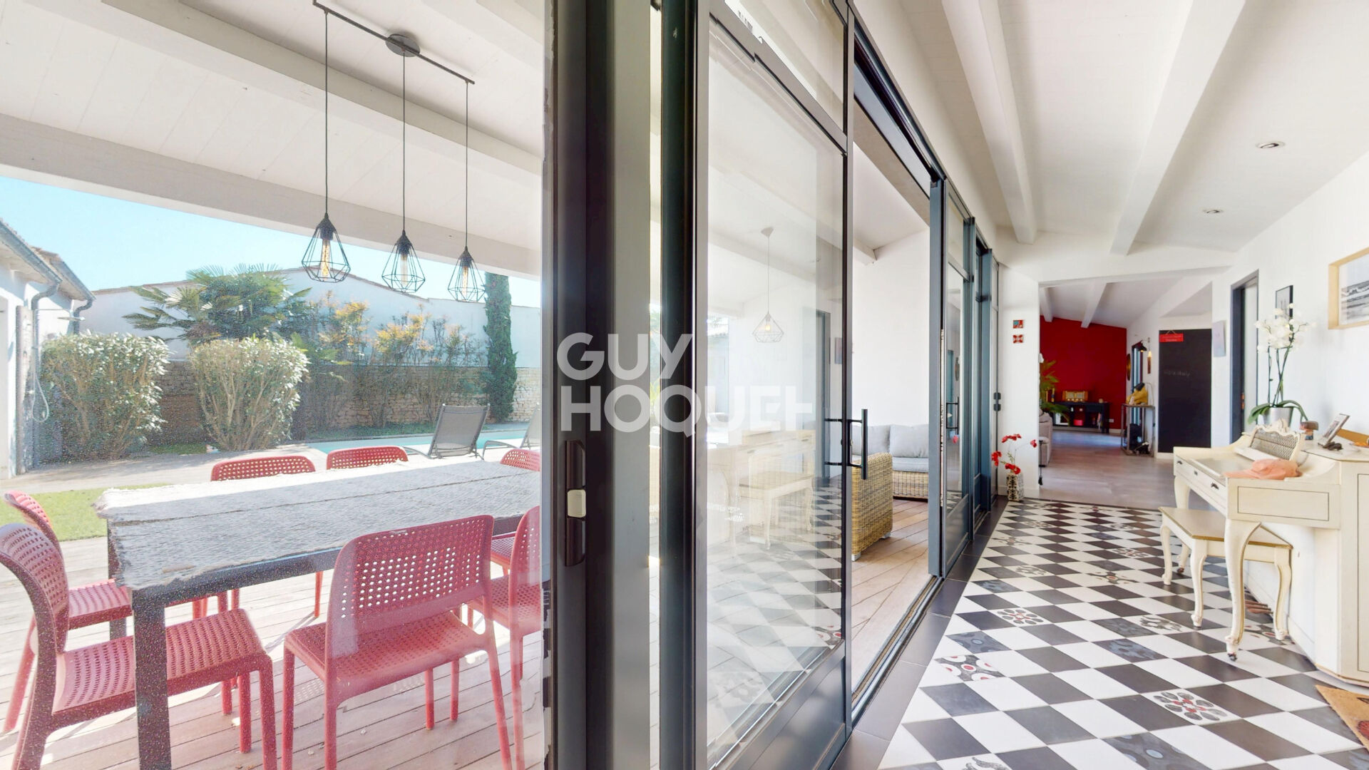 Maison d'Exception à Vendre à Sainte-Marie-de-Ré - 7 Pièces, 215 m², 5 Chambres