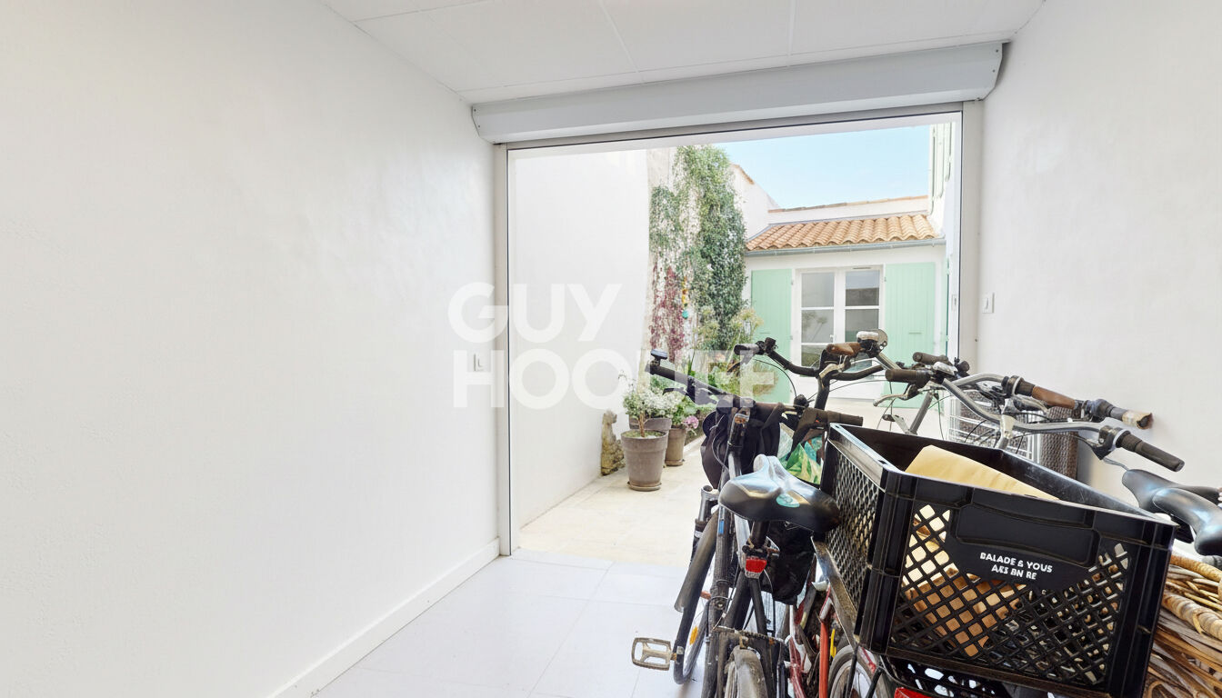 ARS EN RÉ: Maison de village 