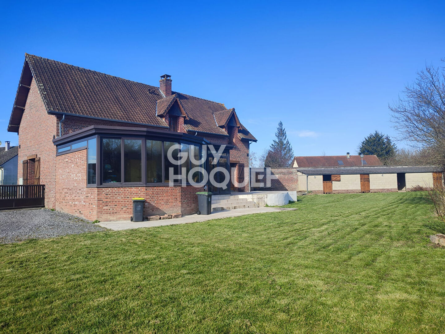 Maison habitable de plain pied situé entre Albert et Corbie