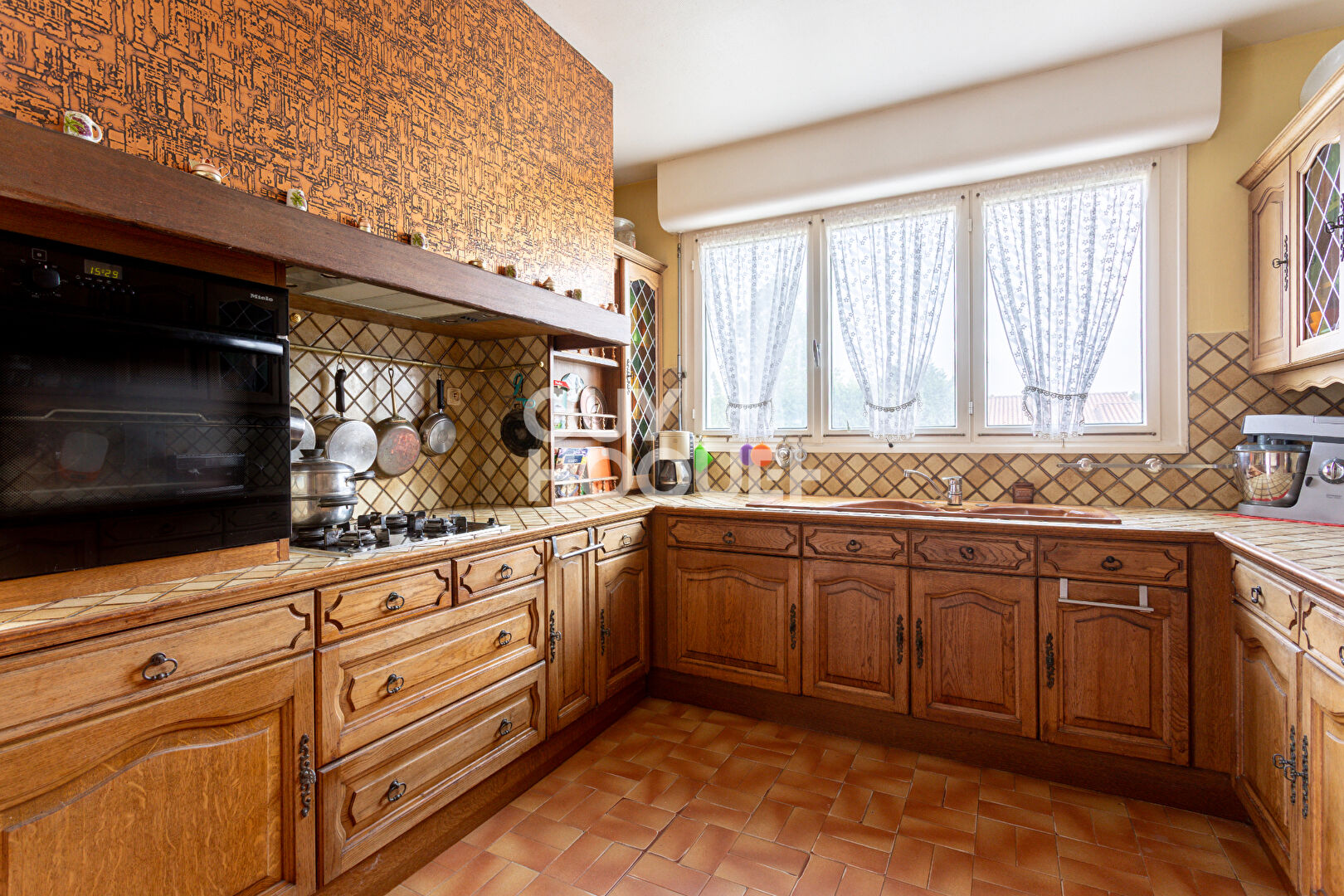 Maison familiale ? Calme, espace et charme des années 70