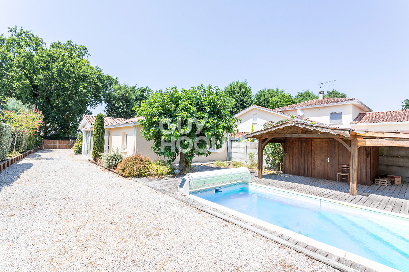 Coup de coeur à Biscarrosse : piscine, jardin et centre-ville à pied !