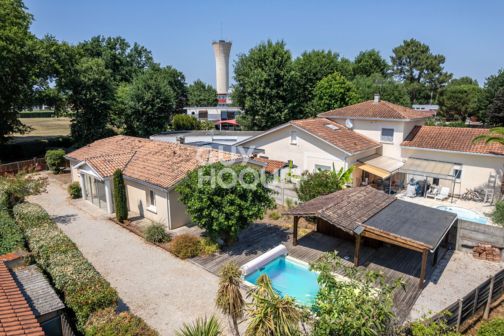 Coup de coeur à Biscarrosse : piscine, jardin et centre-ville à pied !