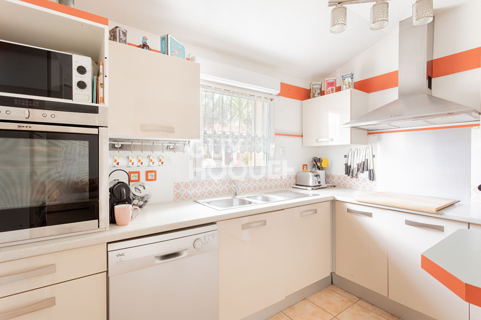 À découvrir sans tarder ! Maison coup de coeur en copropriété recherchée