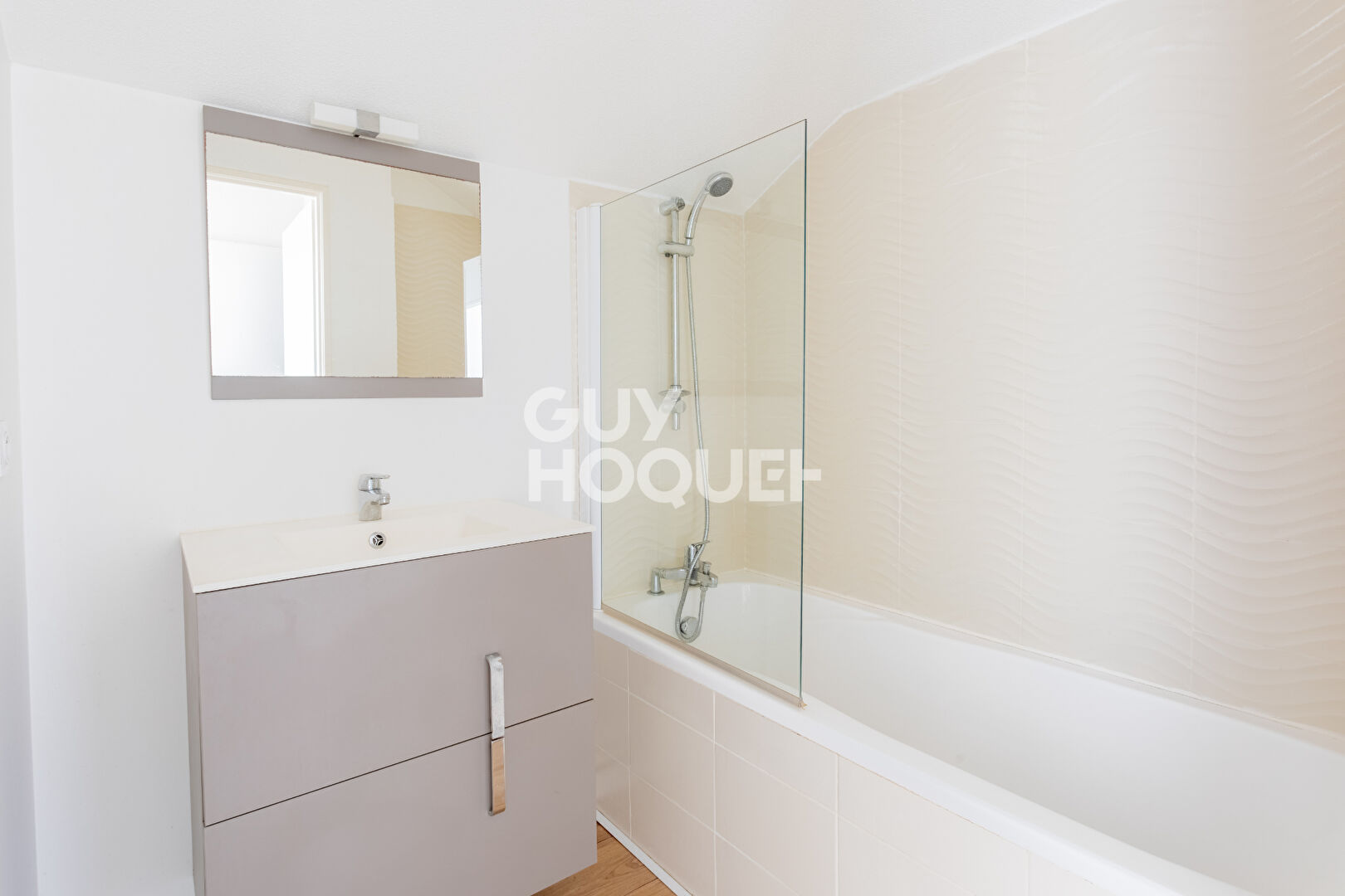 AppartementT4 avec grand balcon face aux dunes de Biscarrosse plage