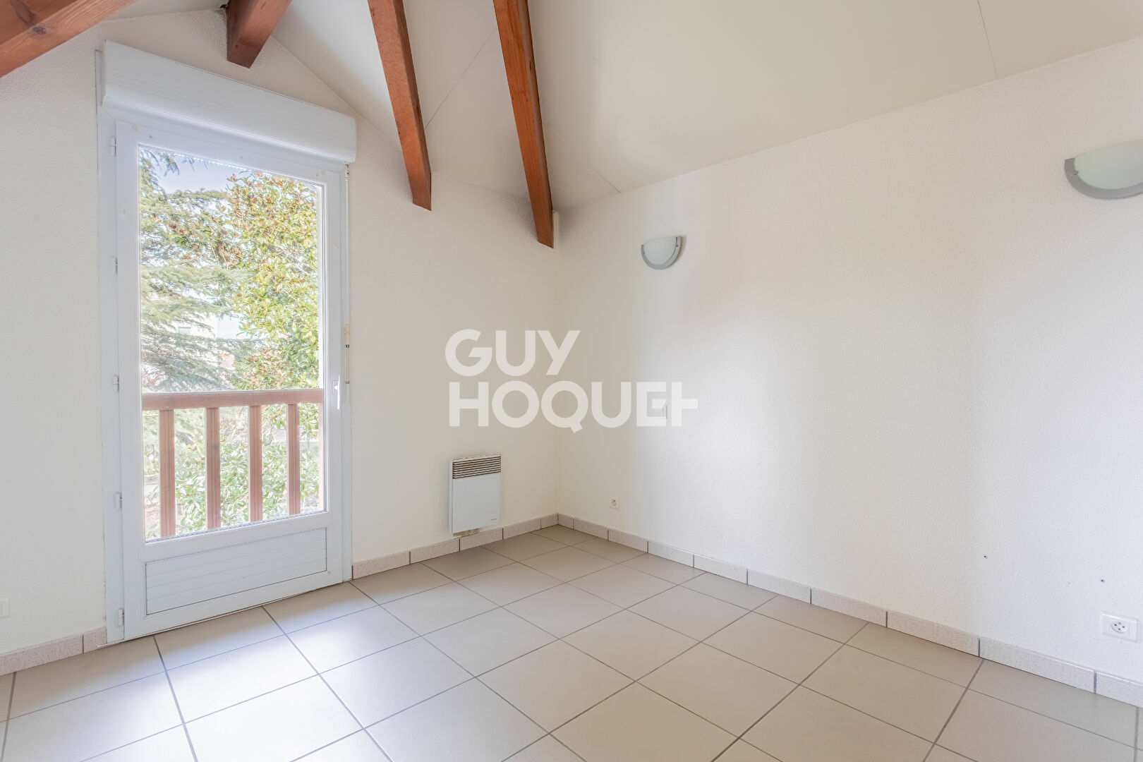 Maison de ville avec jardinet, rare à la vente !